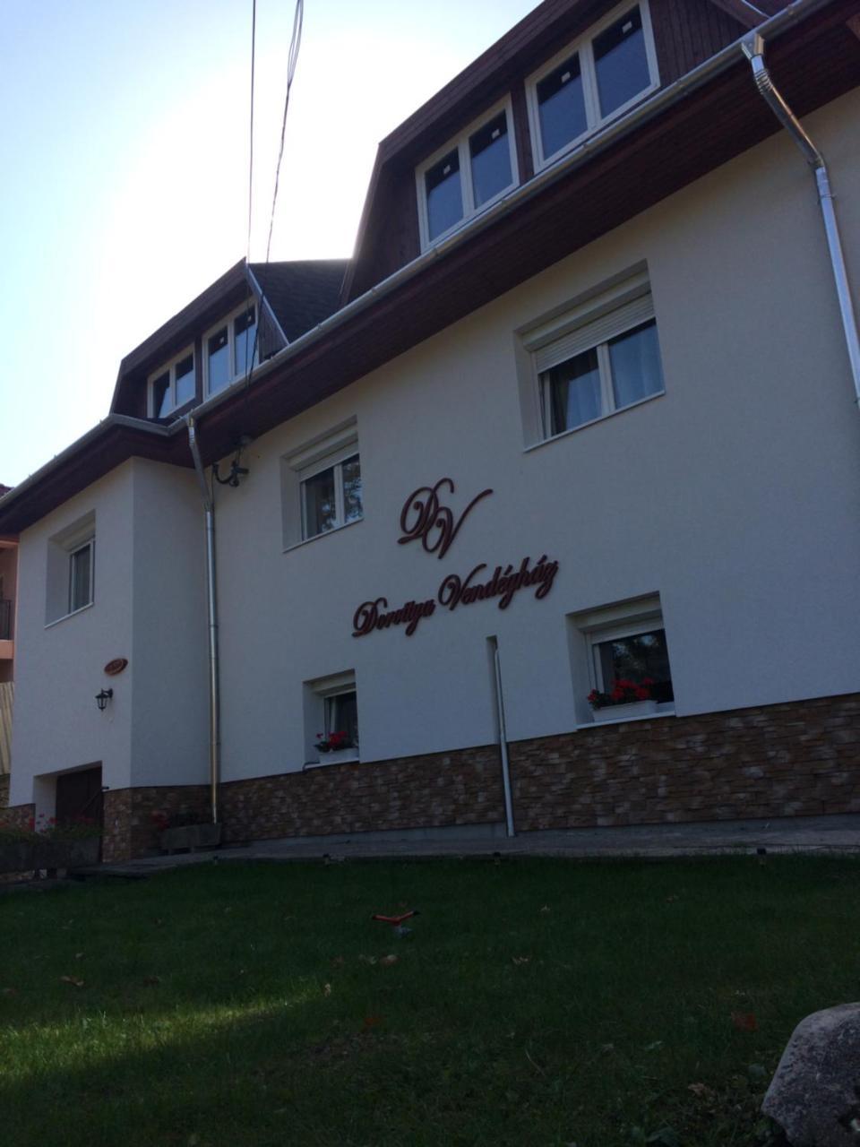 Dorottya Vendeghaz Hotel Miskolc Bagian luar foto